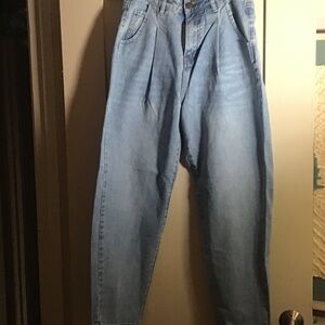 Light blue relaxed jeans